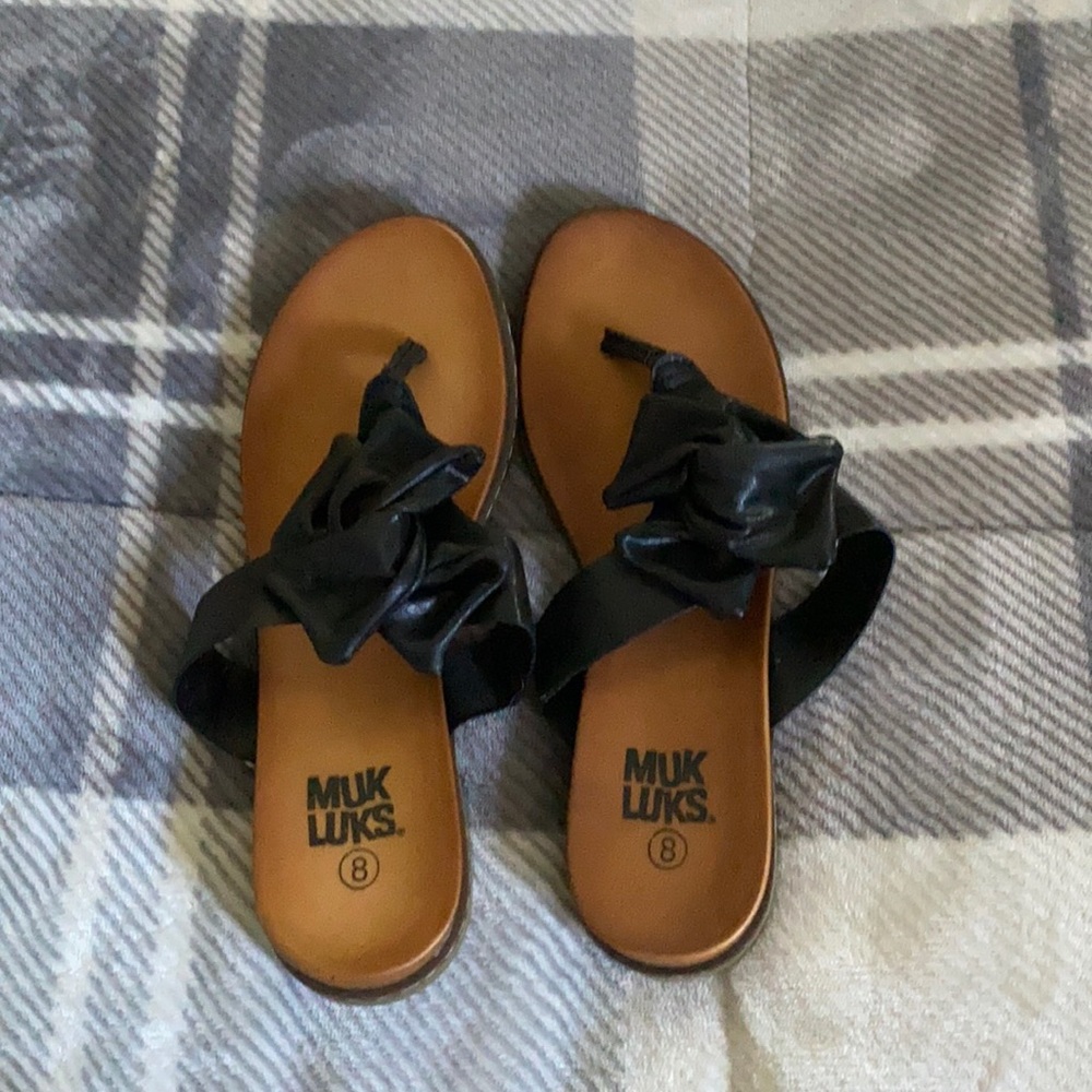 Muk Luks sandals never used